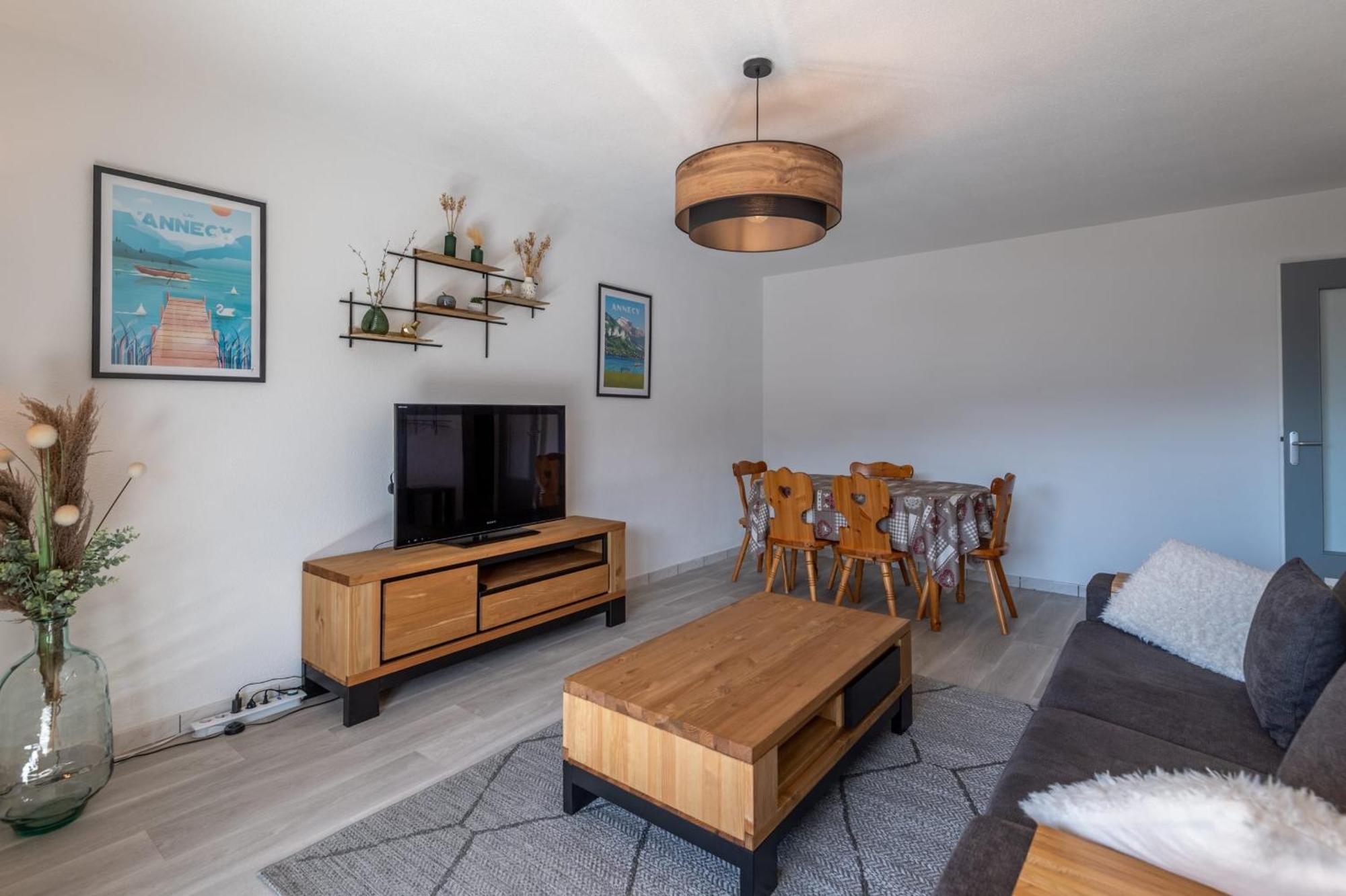 Ducs De Savoie - Comfortable Flat A Stone'S Throw From The Old Town Άννεσι Εξωτερικό φωτογραφία